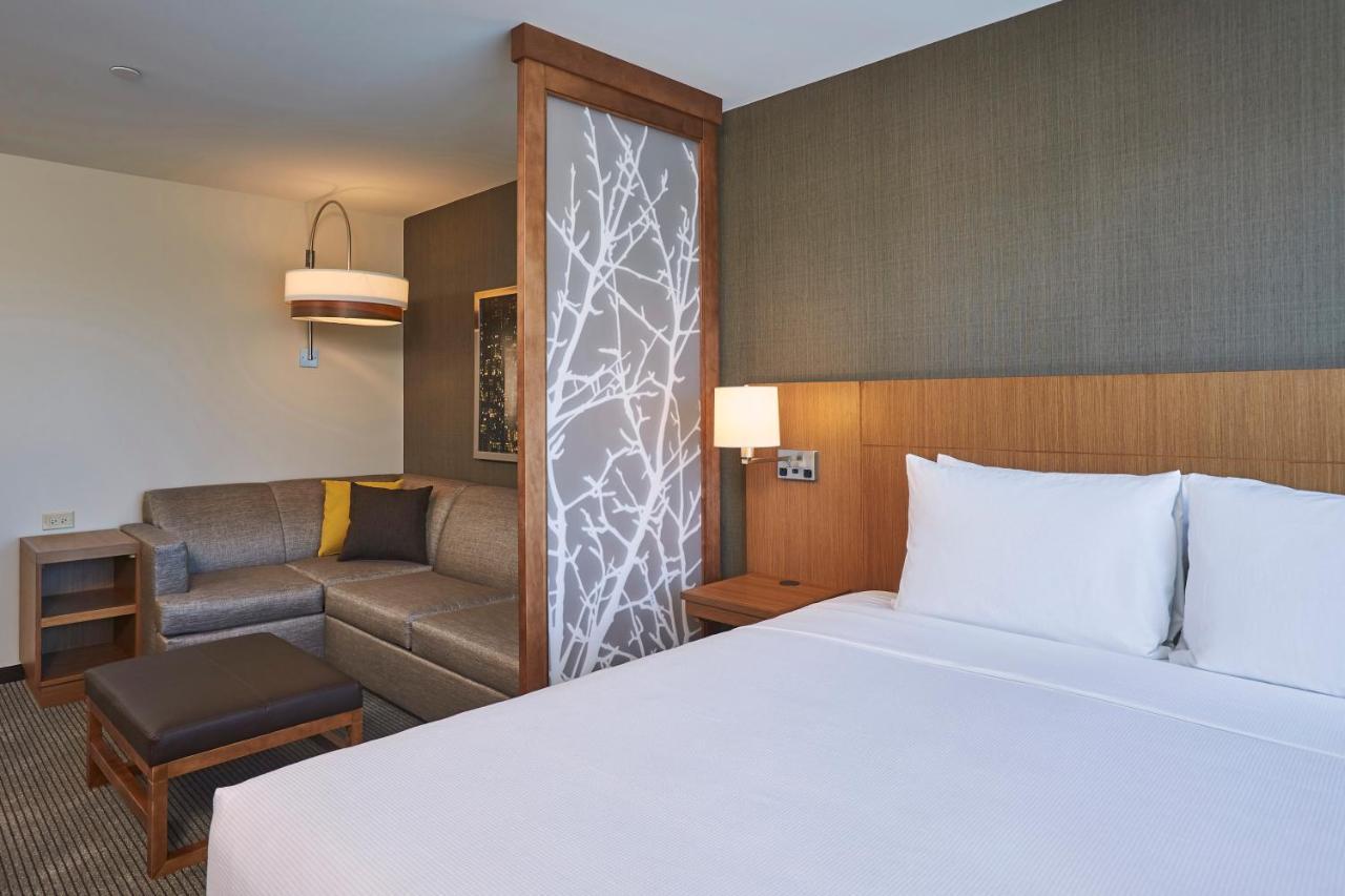 Hyatt Place Toronto/Mississauga Centre Экстерьер фото